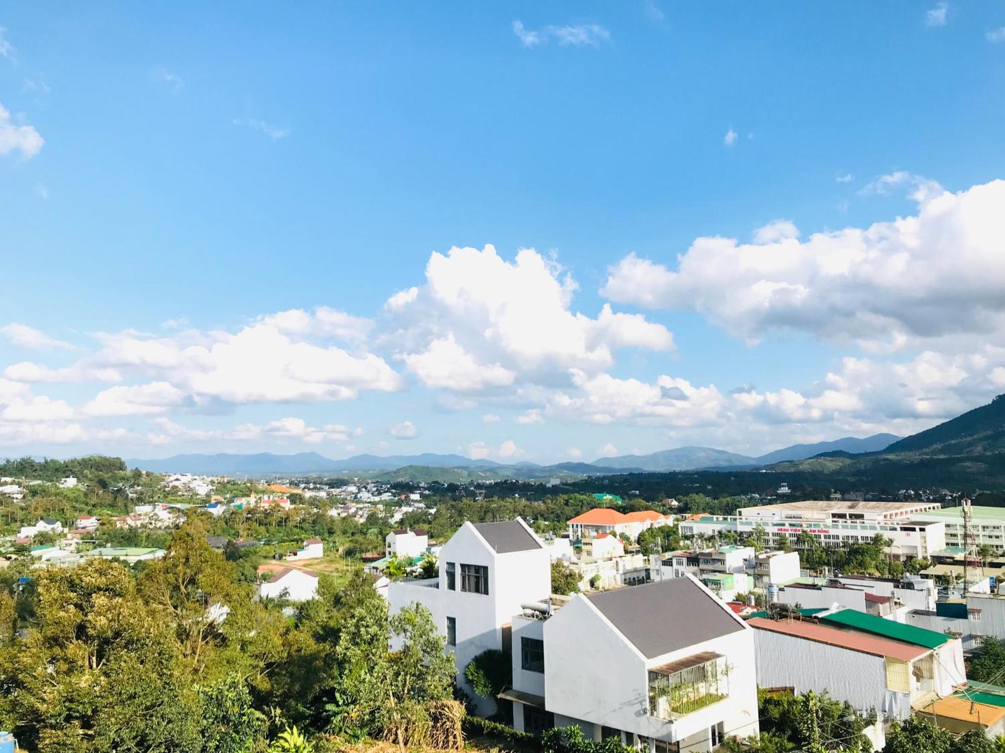 Hotel Hoa NáNg Bảo Lộc Esterno foto